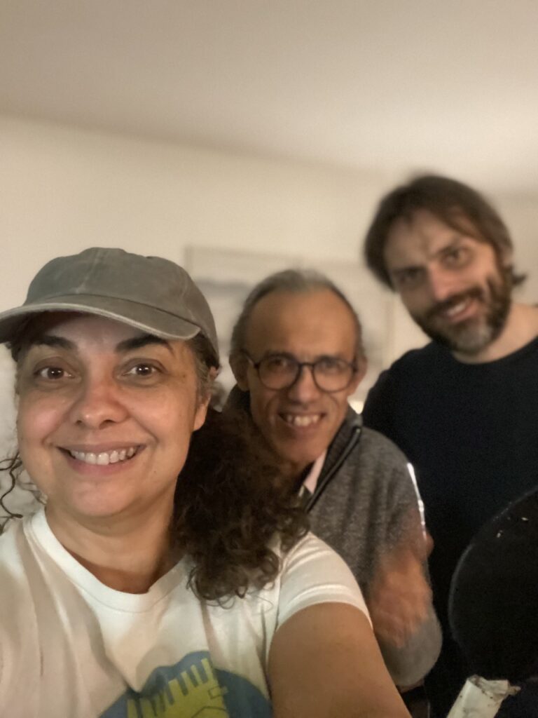 équipe Les Minutes du Royaume, en selfie à trois